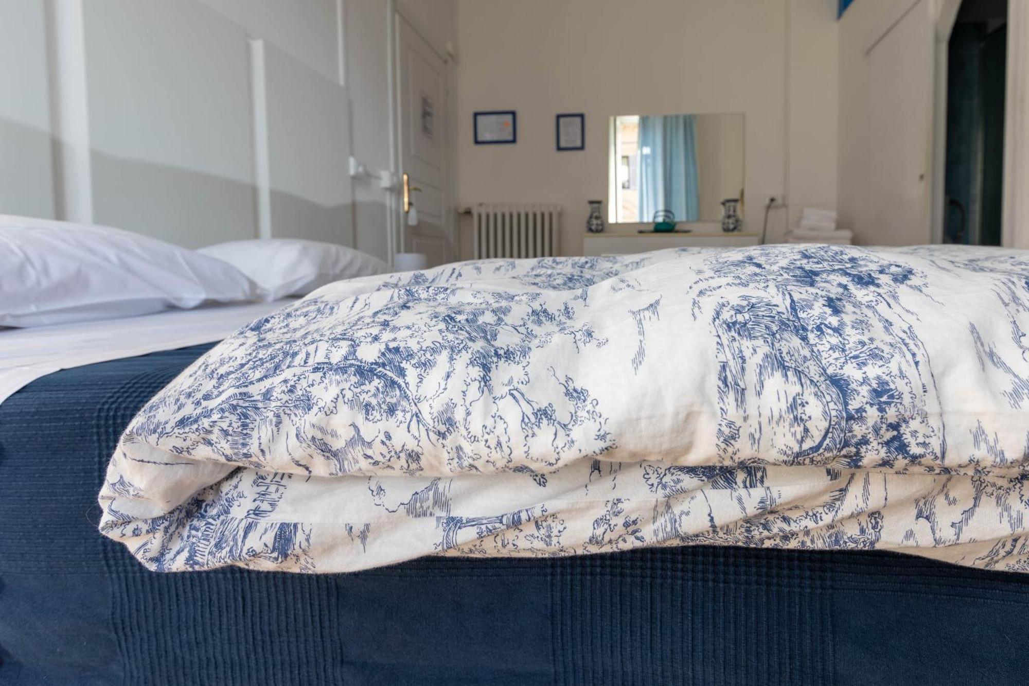 Olympia Hotel Генуа Екстериор снимка