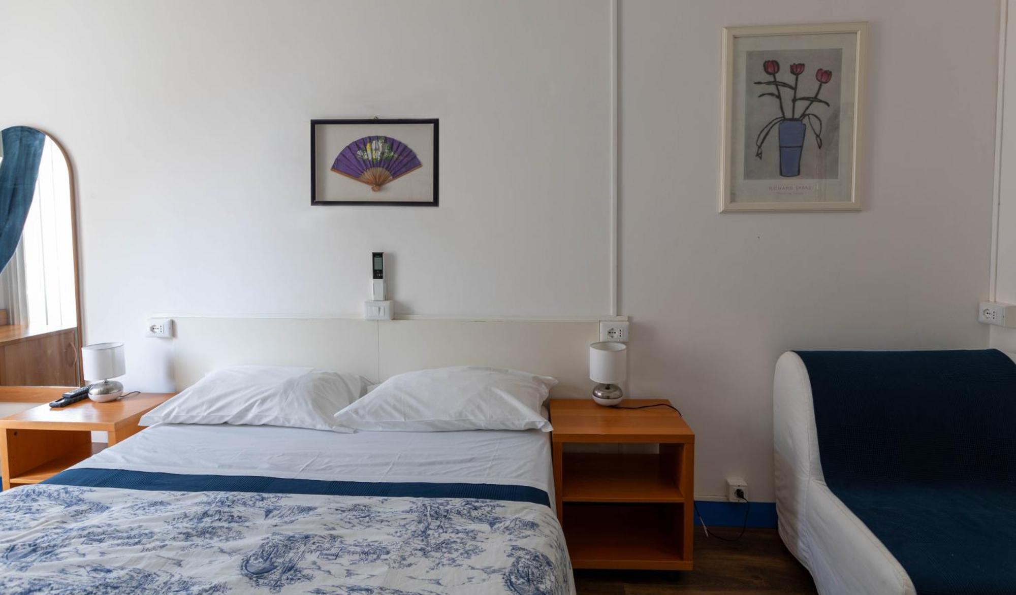 Olympia Hotel Генуа Екстериор снимка