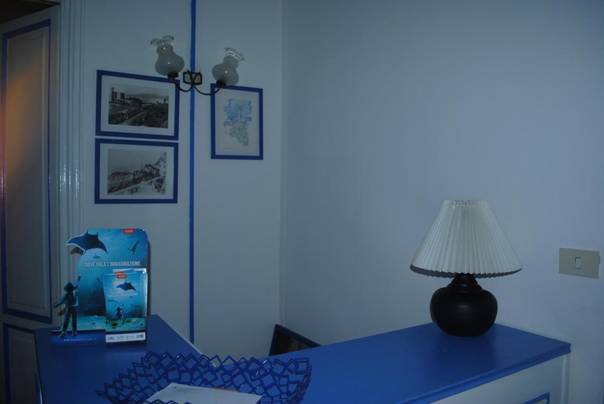 Olympia Hotel Генуа Екстериор снимка